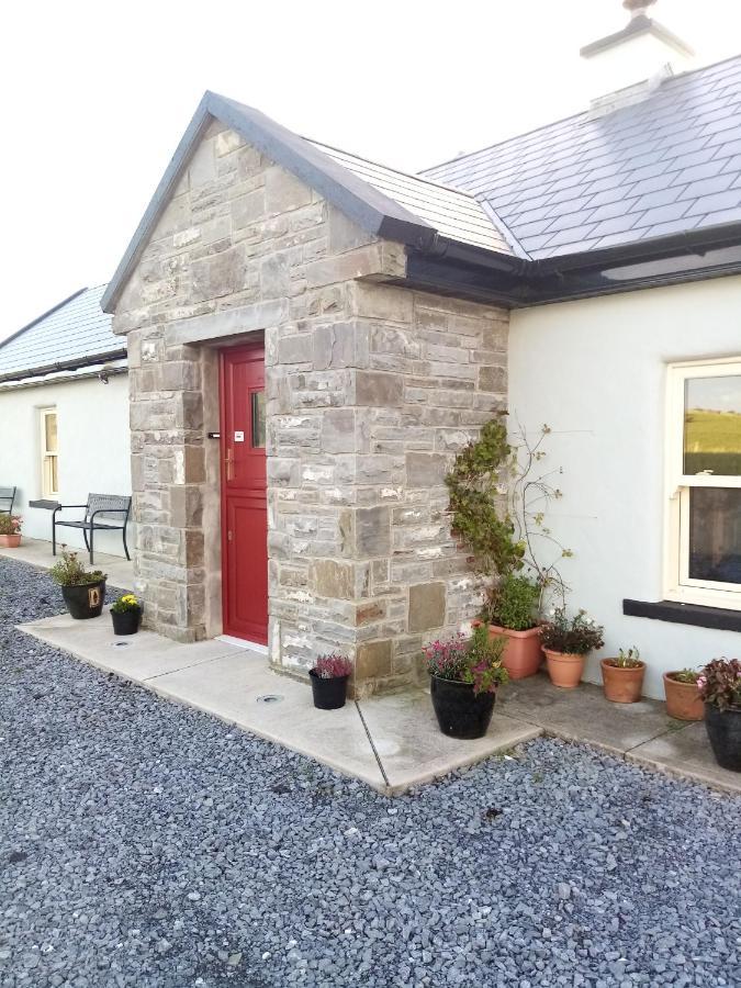 Liams Cottage Between Doolin And Лисдунварна Экстерьер фото